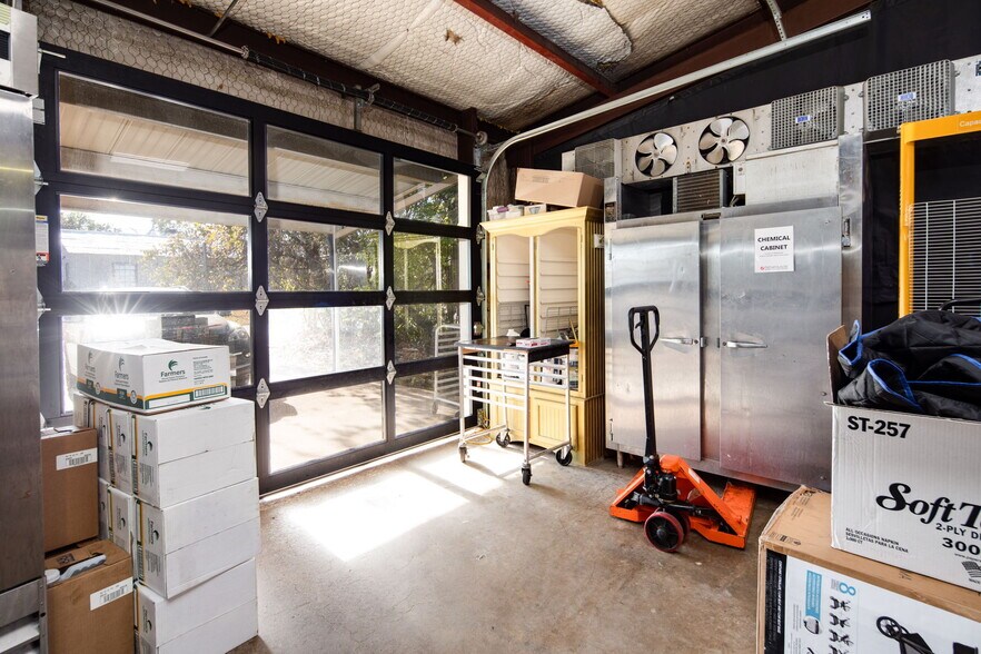 More Photos Of 2606 S Texas Ave, Bryan Restaurant For Sale