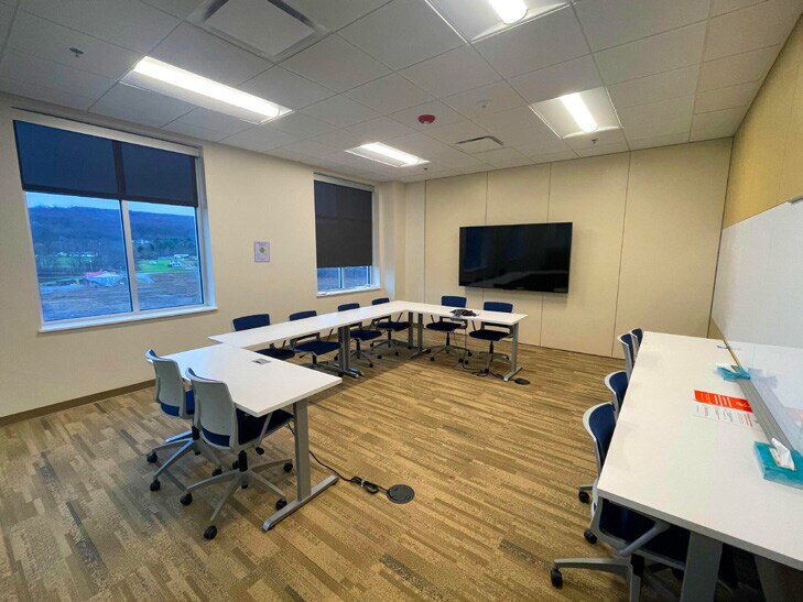 More Photos Of 423 Fortress Blvd, Morgantown Office For Lease