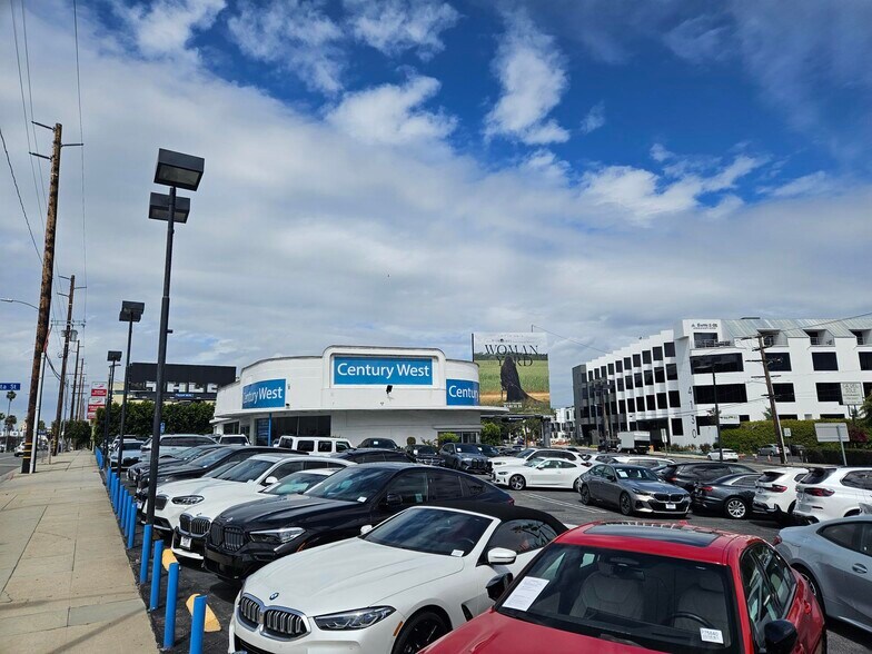 More Photos Of 4100 Lankershim Blvd, North Hollywood Auto Dealership For Lease