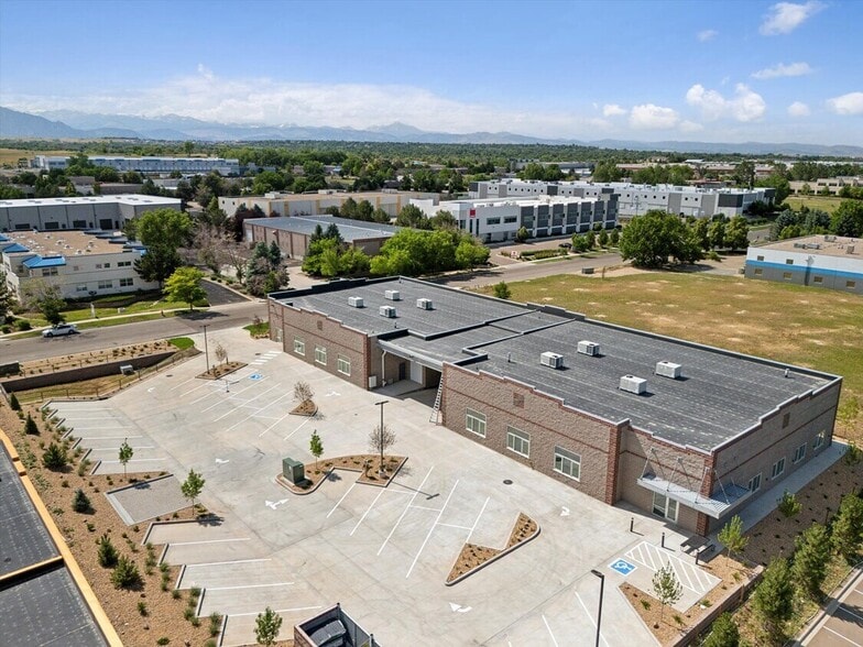 Primary Photo Of 602 Taylor Ave, Louisville Light Manufacturing For Sale