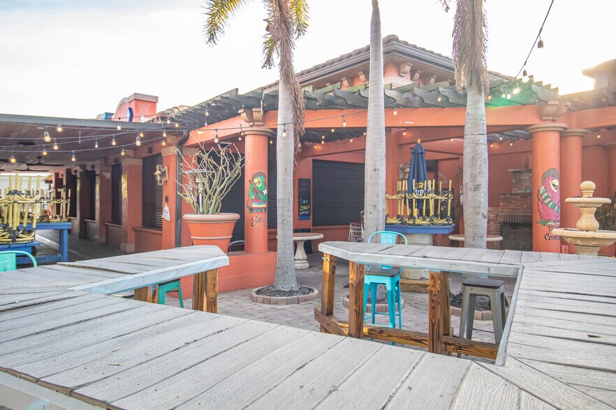 More Photos Of 130 Tamiami Trl, Punta Gorda Restaurant For Sale