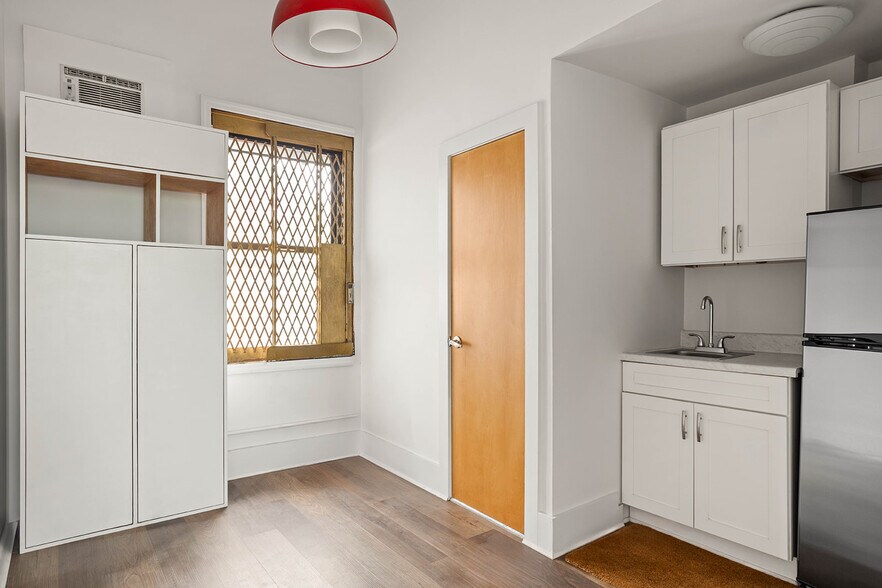 More Photos Of 44 4th Ave, Brooklyn Storefront Retail Office For Lease