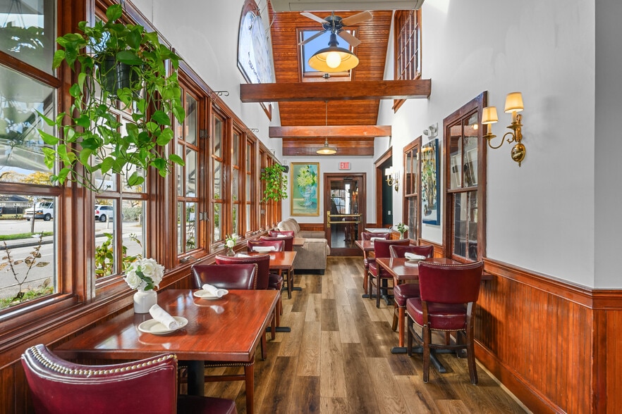More Photos Of 488 South St, Hyannis Restaurant For Sale