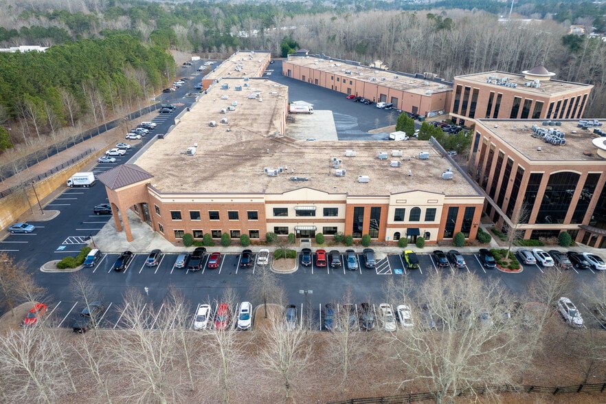 More Photos Of 6485 Shiloh Rd, Alpharetta Light Distribution For Sale