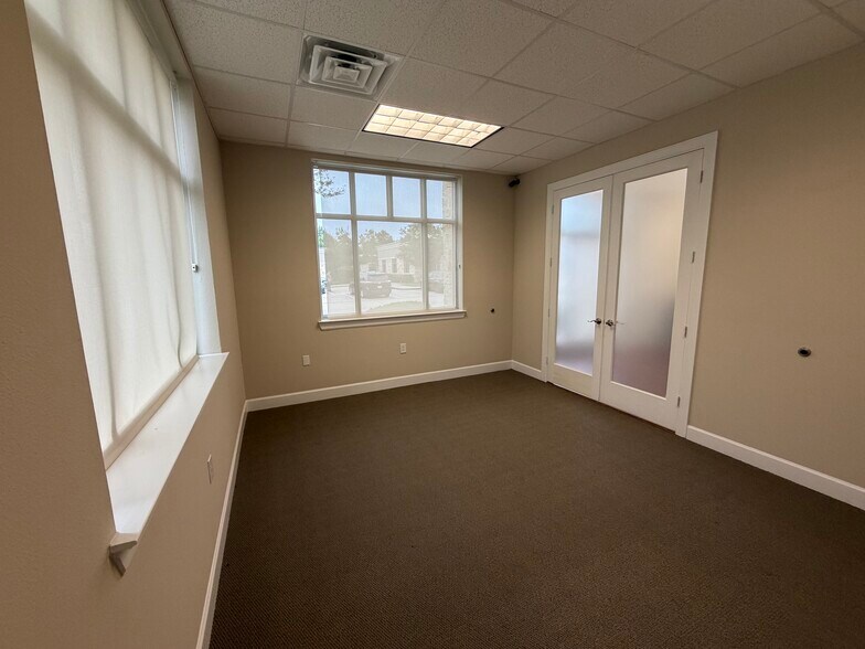 More Photos Of 2219 Sawdust Rd, The Woodlands Medical For Sale