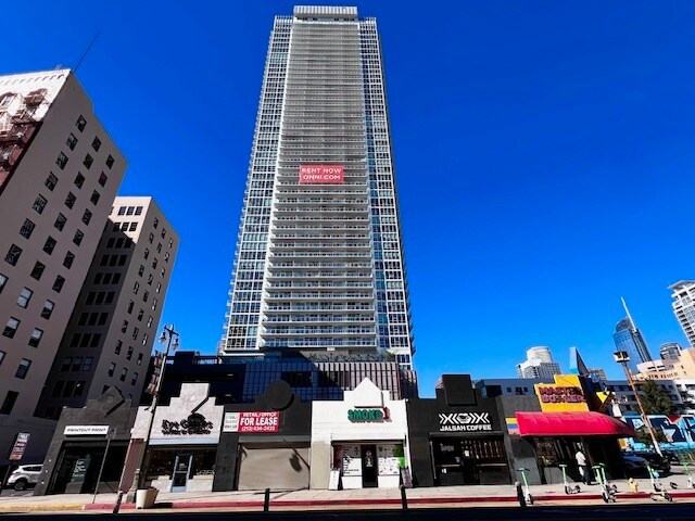 More Photos Of 1001 S Broadway, Los Angeles Storefront For Lease