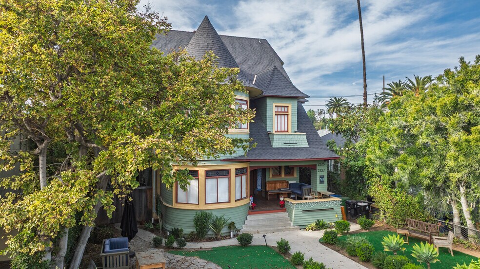 More Photos Of 2325 Portland St, Los Angeles Apartments For Sale