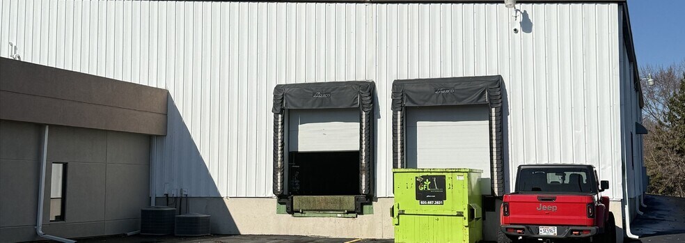 More Photos Of 2300 American Dr, Neenah Distribution For Sale
