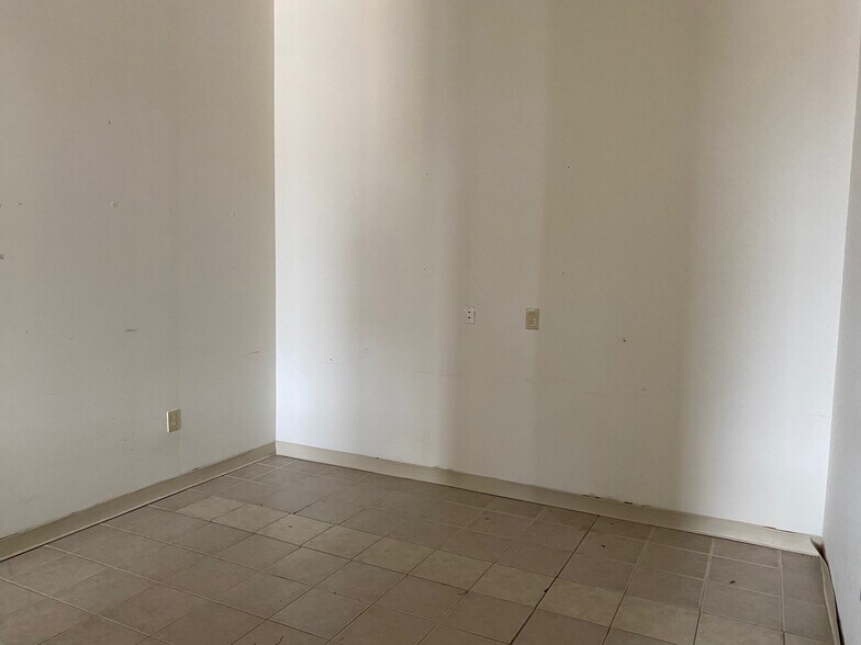 More Photos Of 232-238 Racetrack Rd, McDonough Storefront Retail Office For Lease