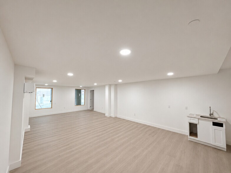 More Photos Of 1641 Undercliff Ave, Bronx Apartments For Lease