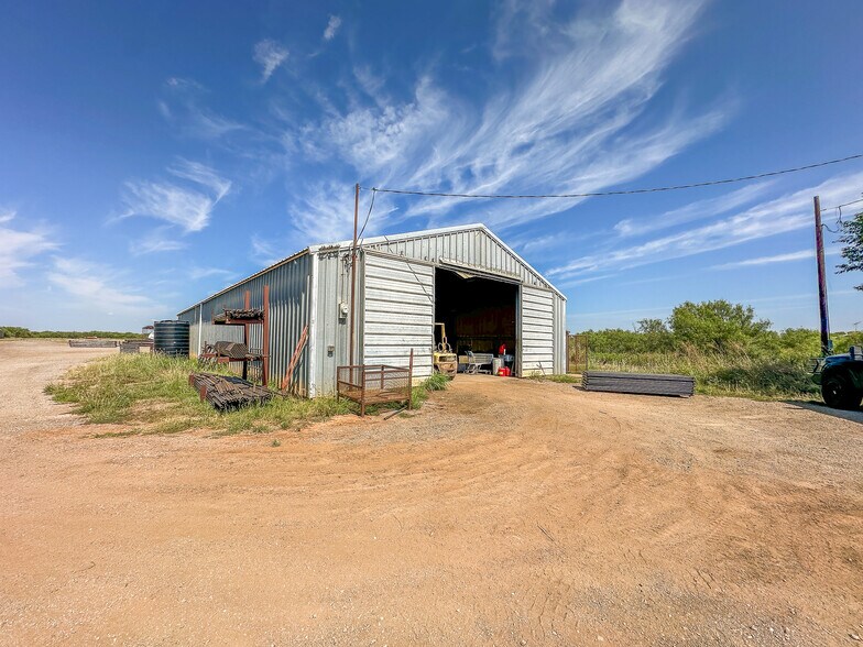 More Photos Of 9672 Seymour hwy, Wichita Falls Self Storage For Sale