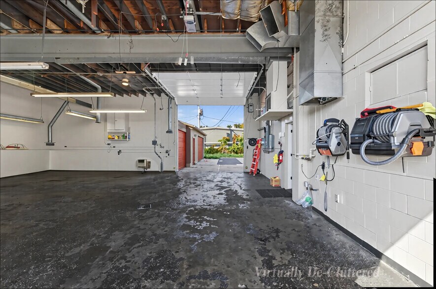More Photos Of 8708 N 28th Ave, Omaha Light Manufacturing For Sale
