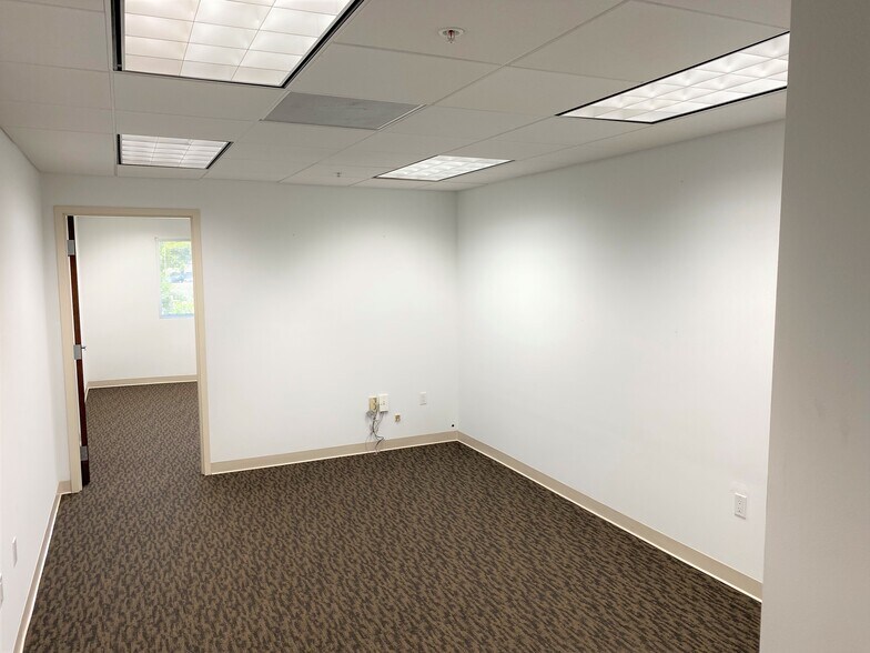 More Photos Of 9830 SW 77th Ave, Miami Office For Sale