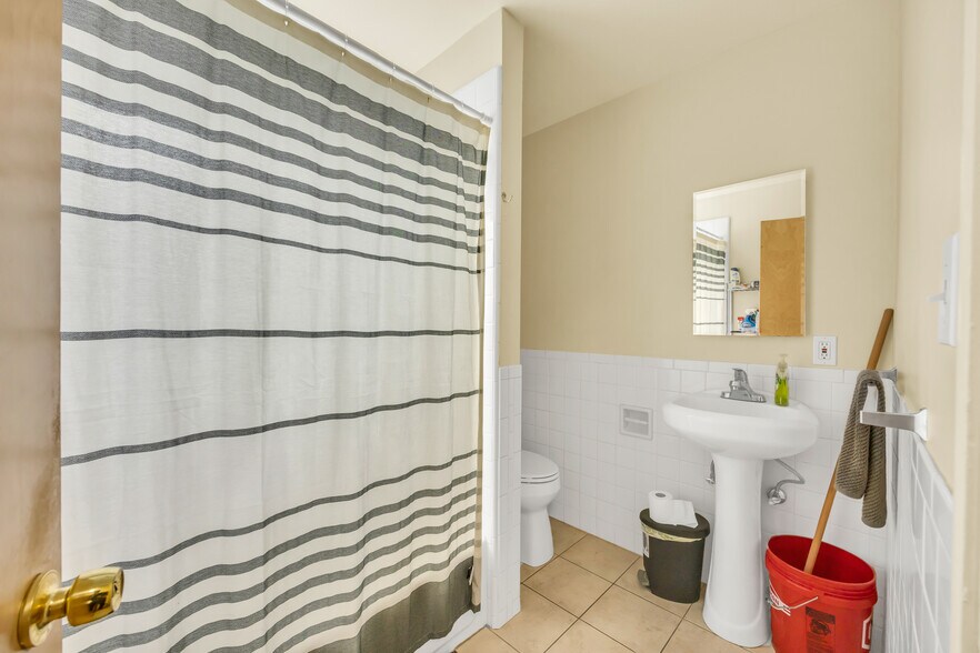 More Photos Of 1721 U St, Sacramento Apartments For Sale