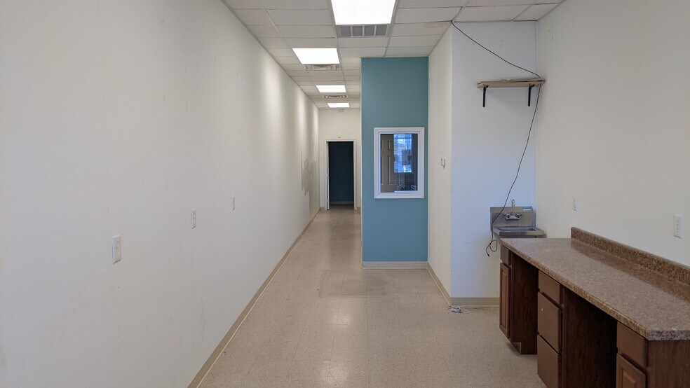 More Photos Of 8955 N Hwy 6, Houston Unknown For Lease