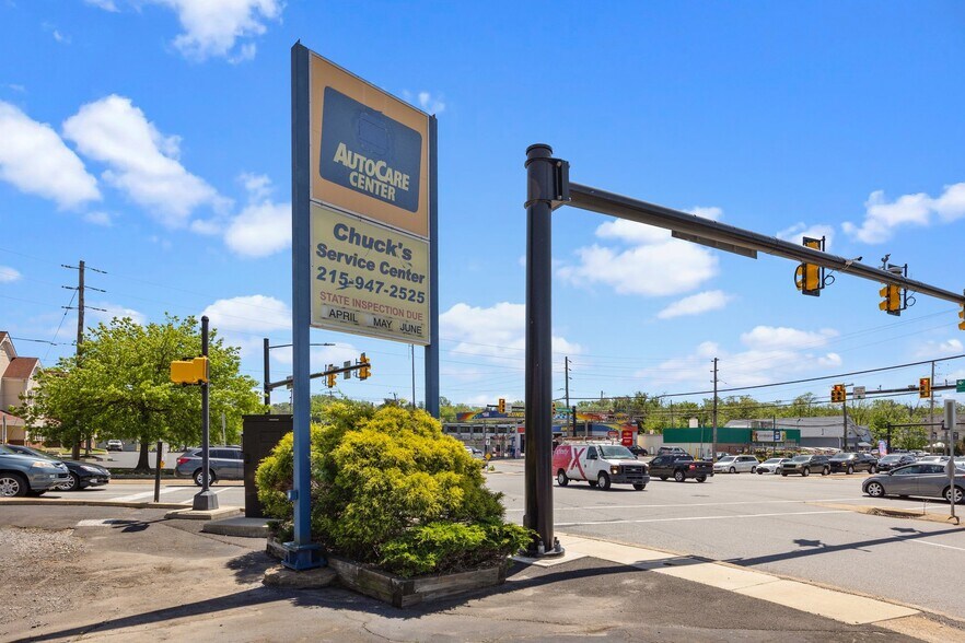 More Photos Of 2304 Huntingdon Pike, Huntingdon Valley Auto Repair For Sale