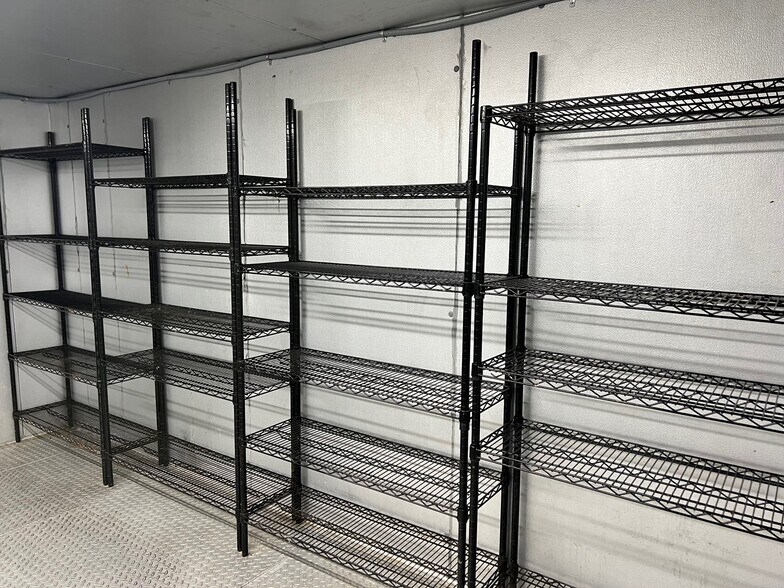 More Photos Of 10811 NE 23rd St, Spencer Restaurant For Lease