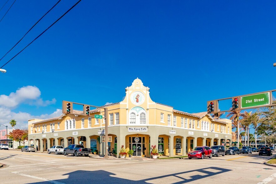 Primary Photo Of 2111 14th Ave, Vero Beach General Retail For Lease