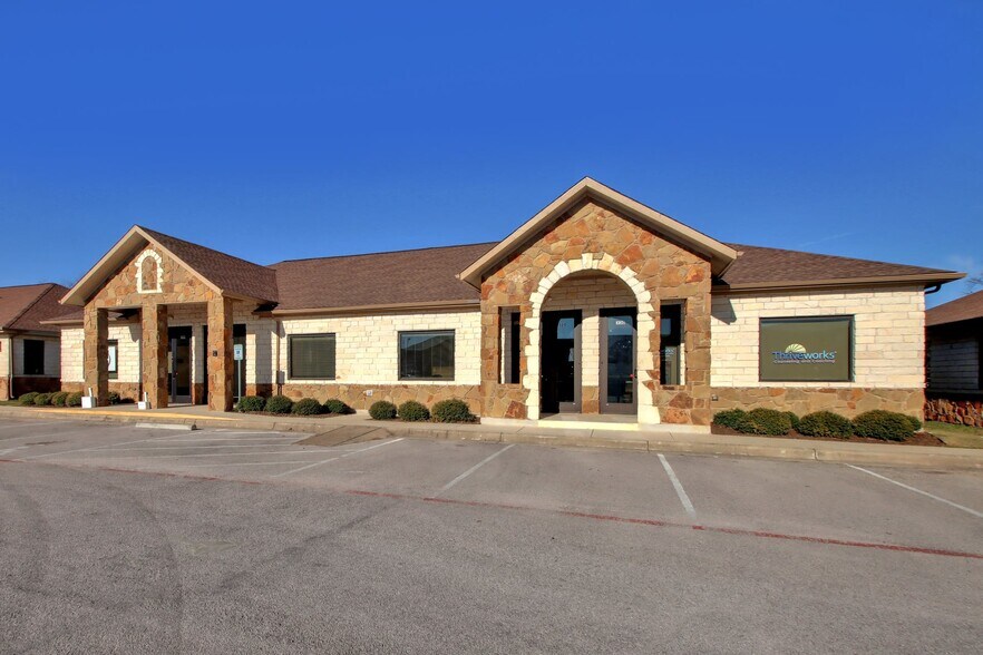 More Photos Of 2911 S A.W. Grimes Blvd, Pflugerville Office For Lease