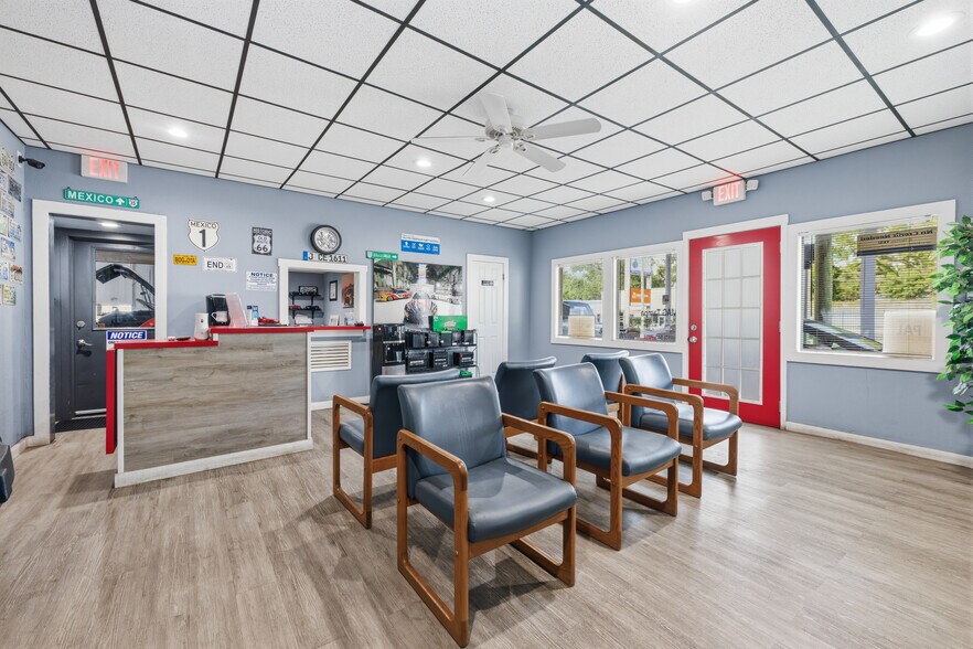 More Photos Of 6200 N Nebraska Ave, Tampa Auto Repair For Sale