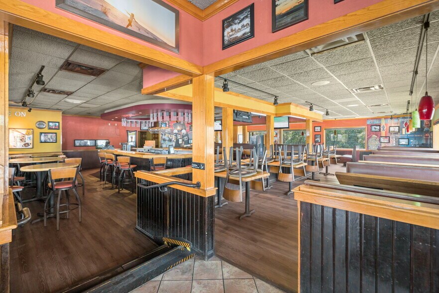 More Photos Of 10071 Hutchison Blvd, Panama City Beach Freestanding For Lease