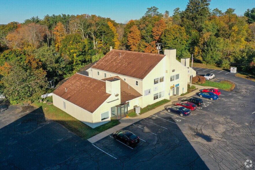 More Photos Of 157 Portsmouth Ave, Stratham Office For Lease