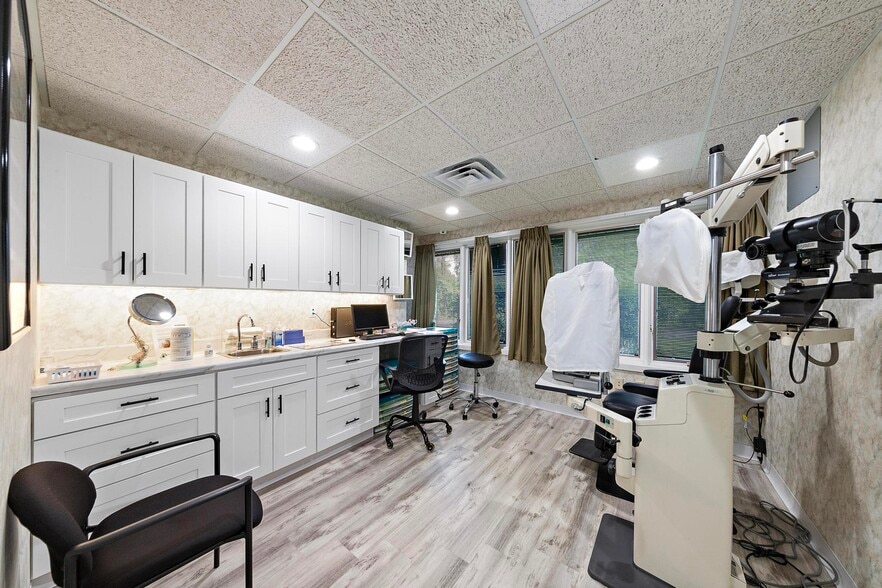 More Photos Of 257 Monmouth Rd, Oakhurst Medical For Sale