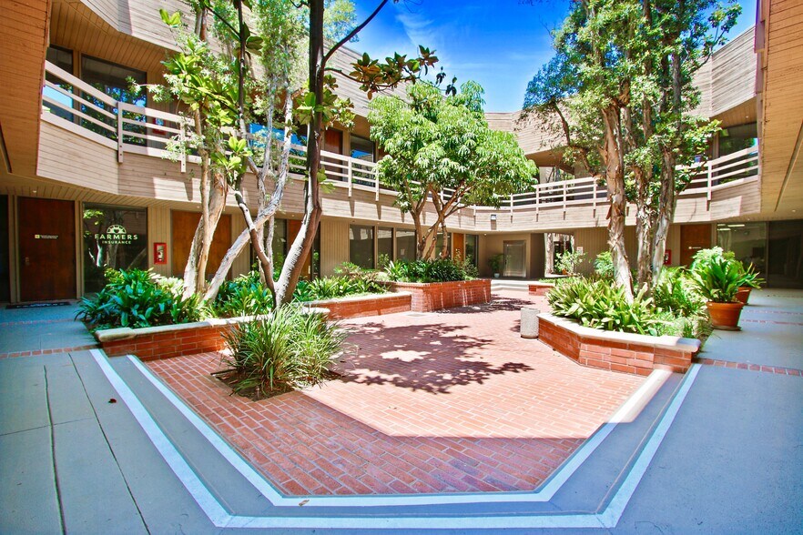 More Photos Of 17821 E 17th St, Tustin Loft Creative Space For Lease