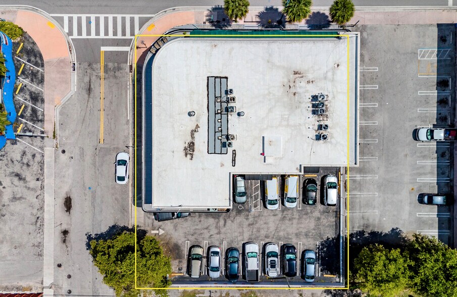 More Photos Of 2953-2955 SW 8th St, Miami Storefront Retail Office For Lease