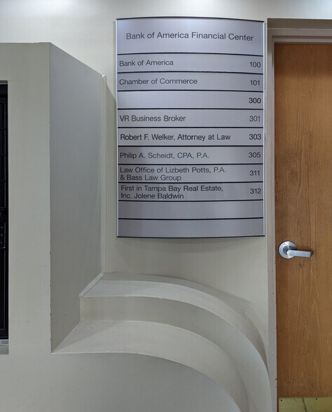 More Photos Of 9385 N 56th St, Temple Terrace General Retail For Lease