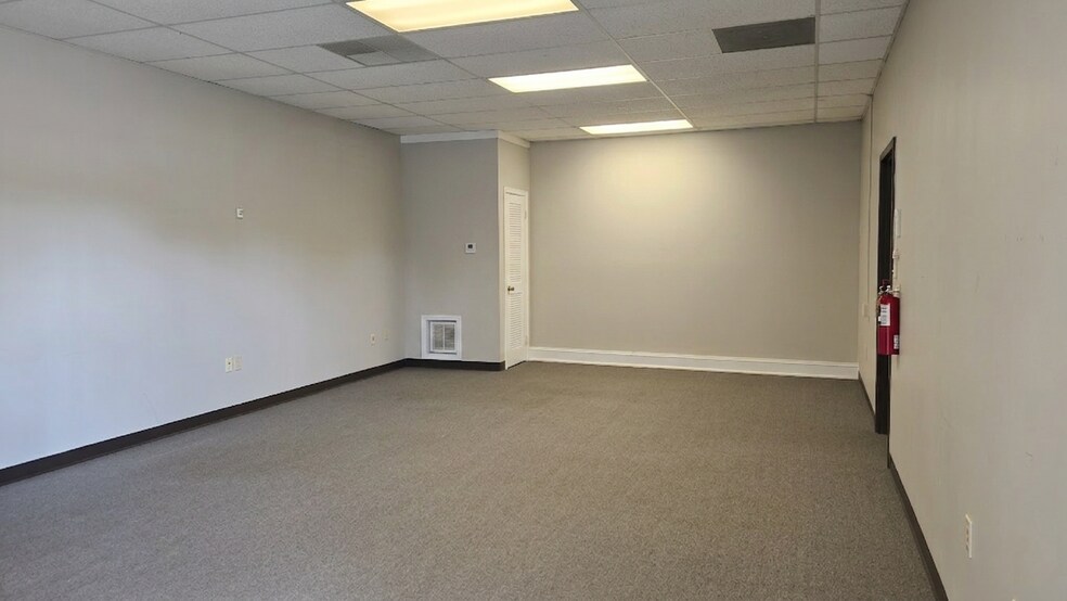More Photos Of 31-33 Murray Guard Dr, Jackson Office For Lease