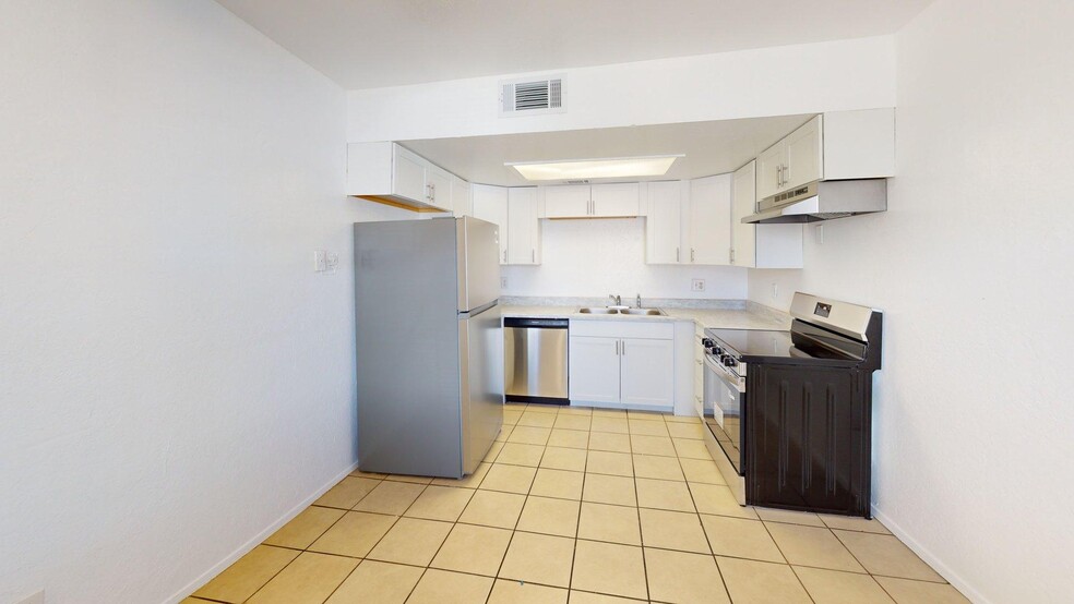 More Photos Of 1000 Meadowlark Ct SE, Rio Rancho Apartments For Sale