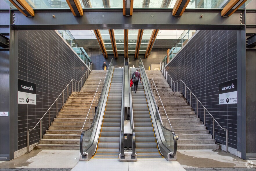 More Photos Of 450 SW Marine Dr, Vancouver Coworking Space