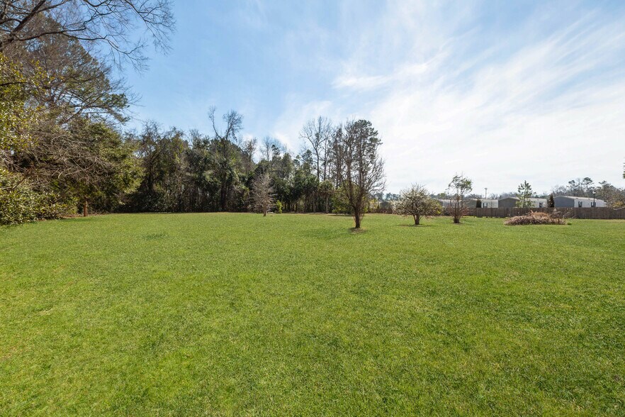 More Photos Of 126 N Highway 52, Moncks Corner Flex For Sale