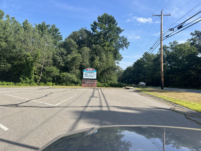 More Photos Of 20 Priscilla Ln, Auburn Service For Lease