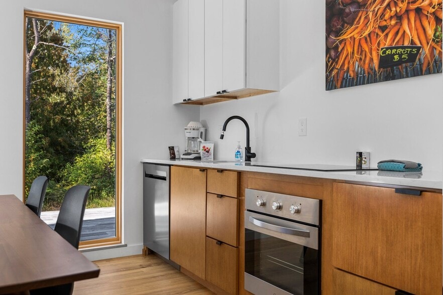 More Photos Of 5961 Oslo St, Williamsburg Specialty For Sale