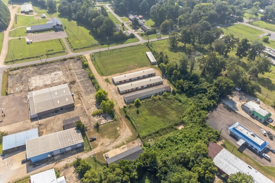 More Photos Of 675 N Jefferson St, Houston Self Storage For Sale