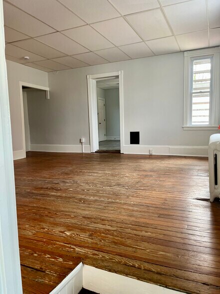 More Photos Of 1050 W Lancaster Ave, Bryn Mawr Storefront Retail Residential For Lease