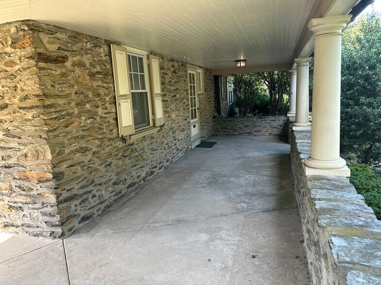 More Photos Of 98 Darby Rd, Paoli Office Residential For Lease