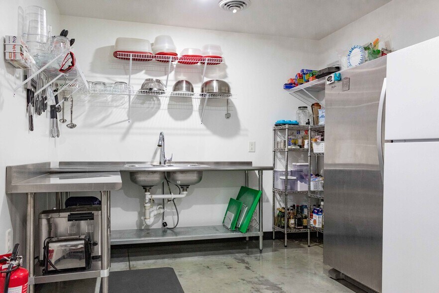 More Photos Of 309 Prairie Ave SW, De Smet Health Club For Sale