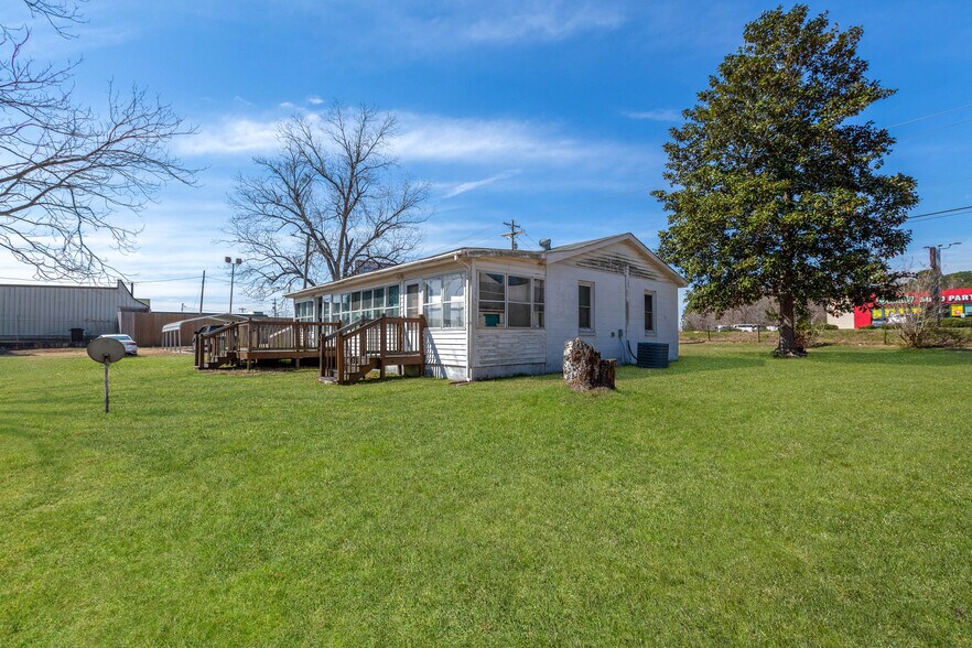 More Photos Of 126 N Highway 52, Moncks Corner Flex For Sale