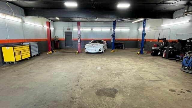 More Photos Of 860 Orange Ave, West Haven Auto Dealership For Sale