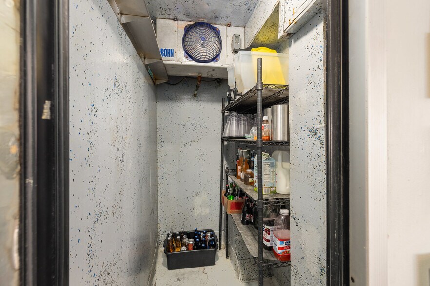 More Photos Of 110 S Pine St, Nevada City Freestanding For Lease