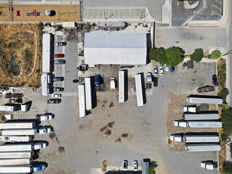 More Photos Of 2201 S Union Ave, Bakersfield Truck Stop For Sale