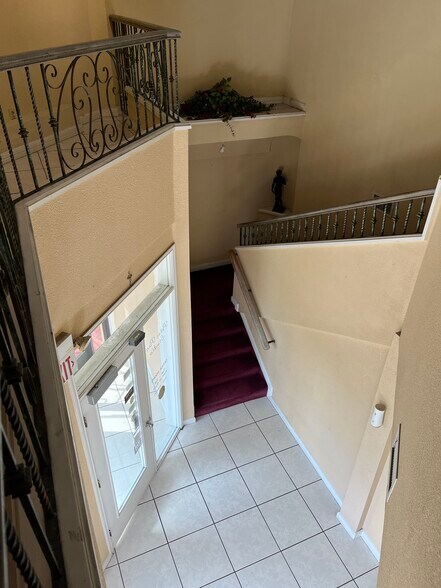 More Photos Of 102 W Calton Rd, Laredo Office Residential For Sale