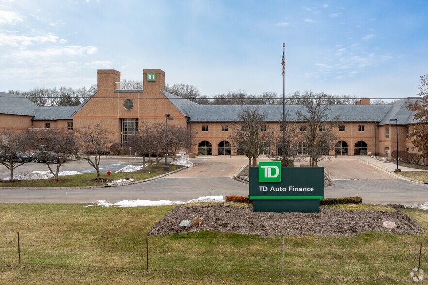 More Photos Of 27777 Inkster Rd, Farmington Hills Office For Lease