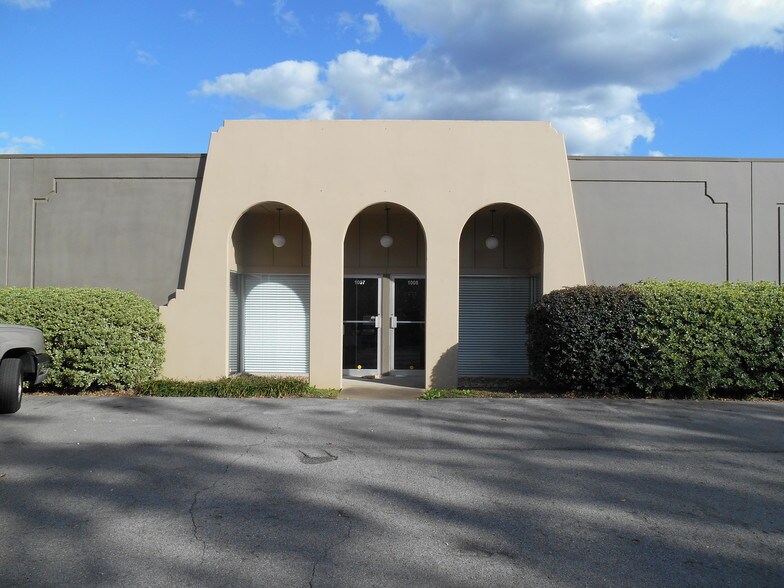 More Photos Of 237 Oxmoor Cir, Birmingham Unknown For Lease