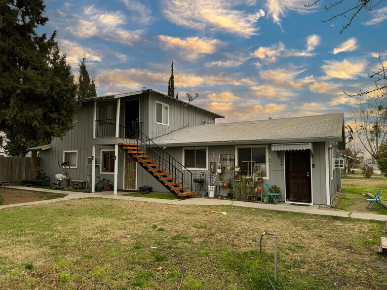 More Photos Of 6860 Walnut Ave, Winton Apartments For Sale