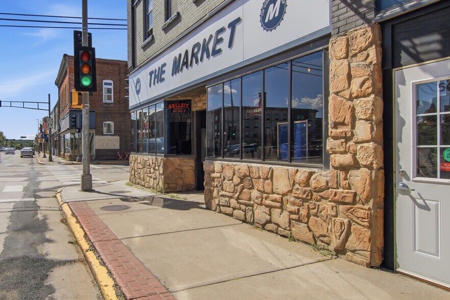 More Photos Of 545 S Broadway St, Menomonie Storefront Retail Residential For Sale