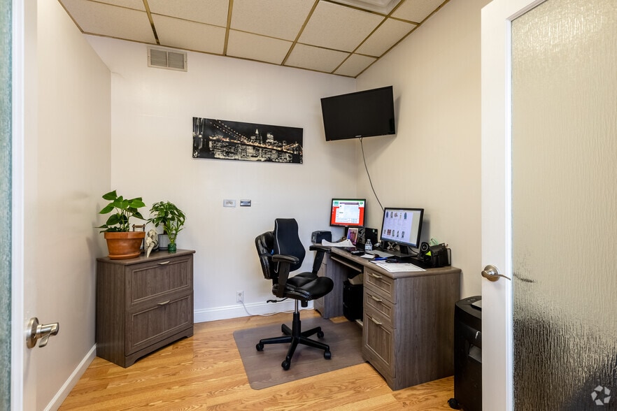 More Photos Of 7704 W John F Kennedy Blvd, North Bergen Storefront Retail Office For Sale
